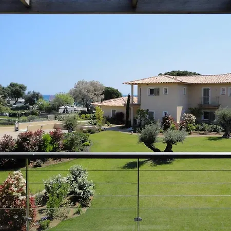 La Corse Les Pieds Dans L'eau * Pinarellu