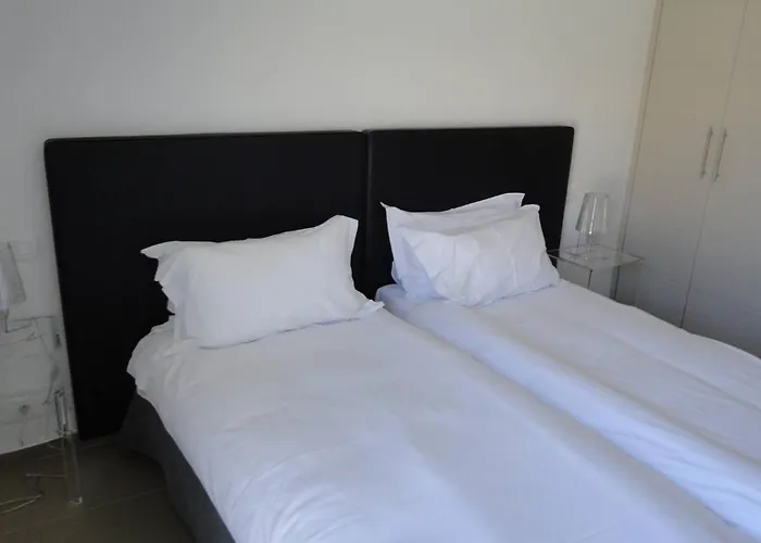 La Corse Les Pieds Dans L'eau * Сент-Люси-де-Пор