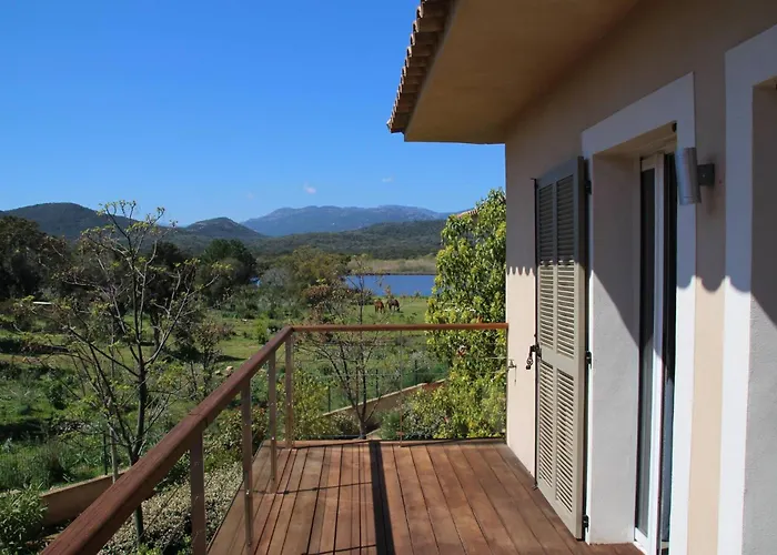 La Corse Les Pieds Dans L'eau * Сент-Люси-де-Пор