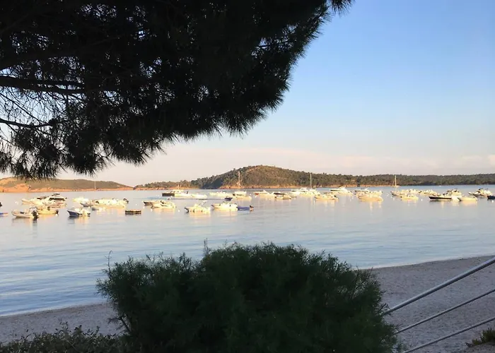 La Corse Les Pieds Dans L'eau Сент-Люси-де-Пор